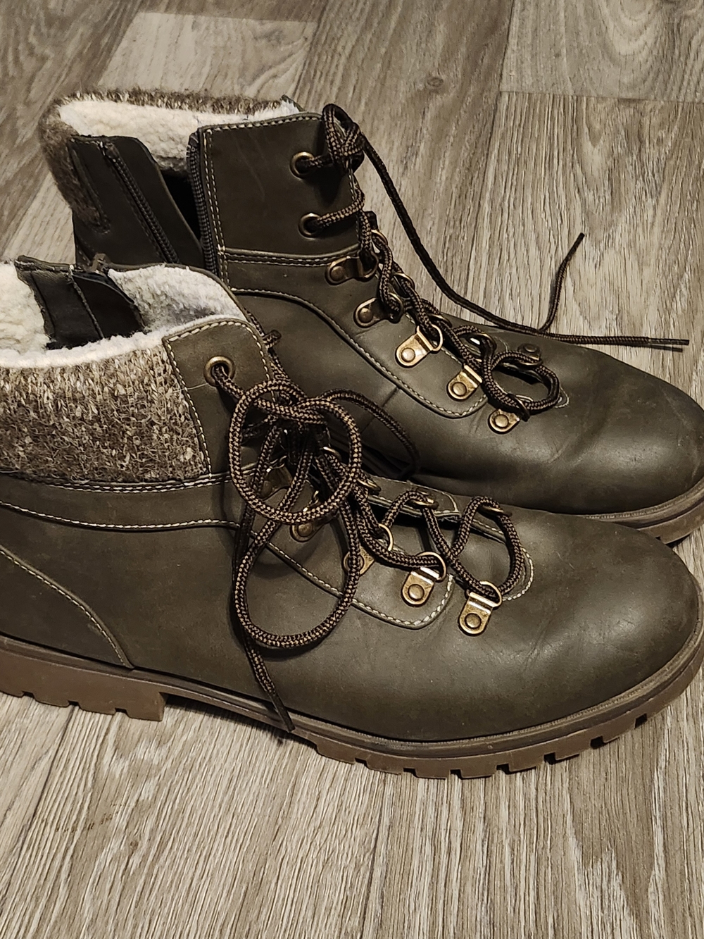 Womens Sz 11 Falls Creek Olive Green Winter Hiking Boots